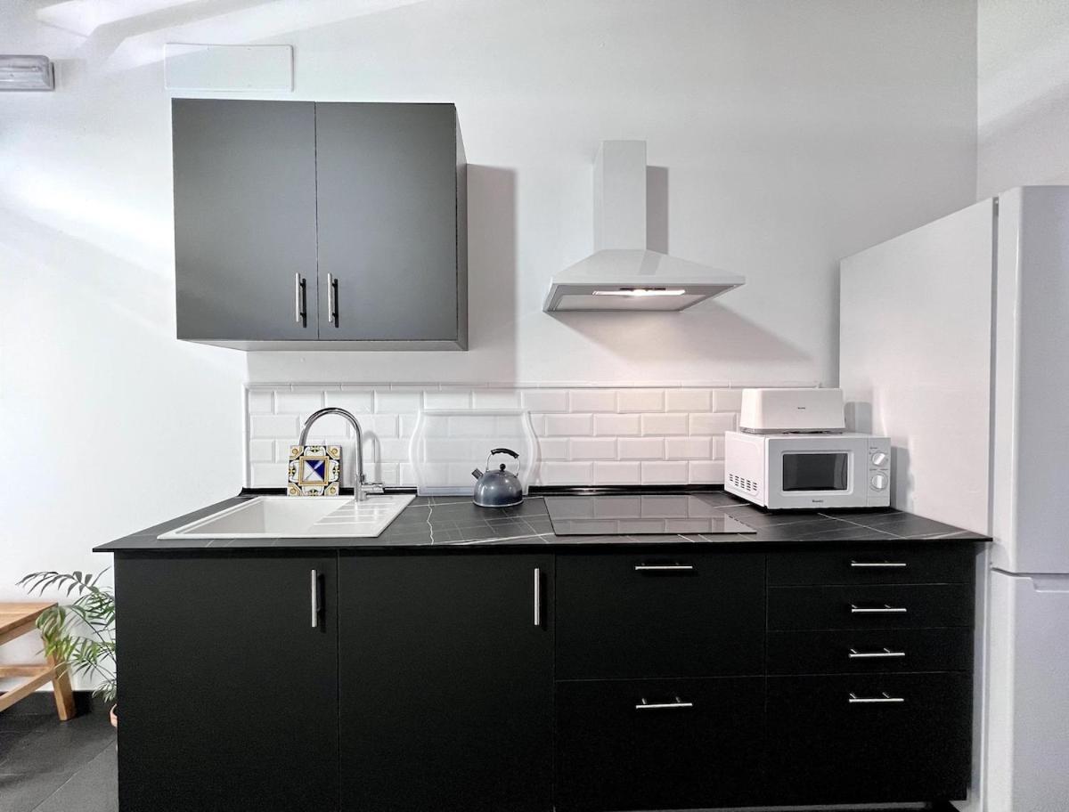 Feria Apartment *